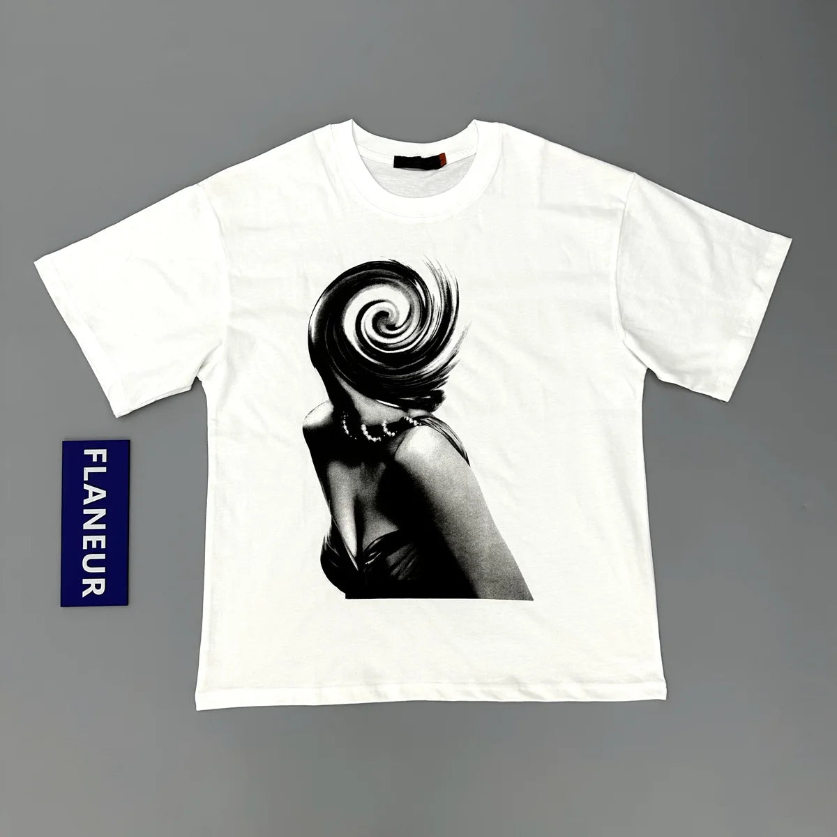 SWIRL LADY